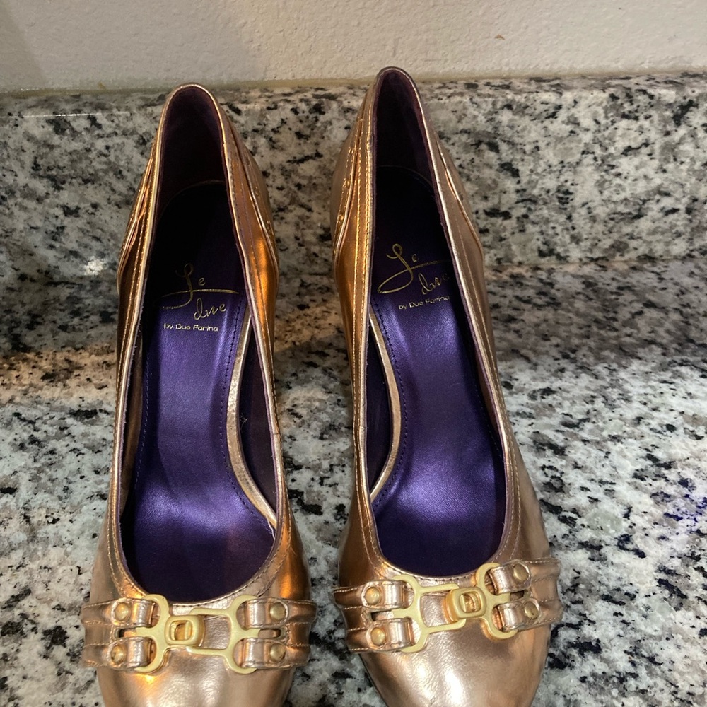 Le Due Sorelle Boutique Metallic Gold Heels